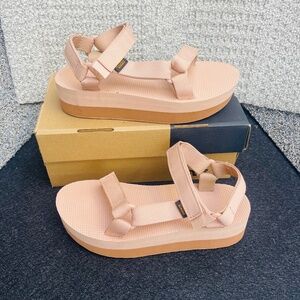 Teva Flatform Universal